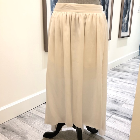 Talula White High-Low Skirt - Picture 2 of 6